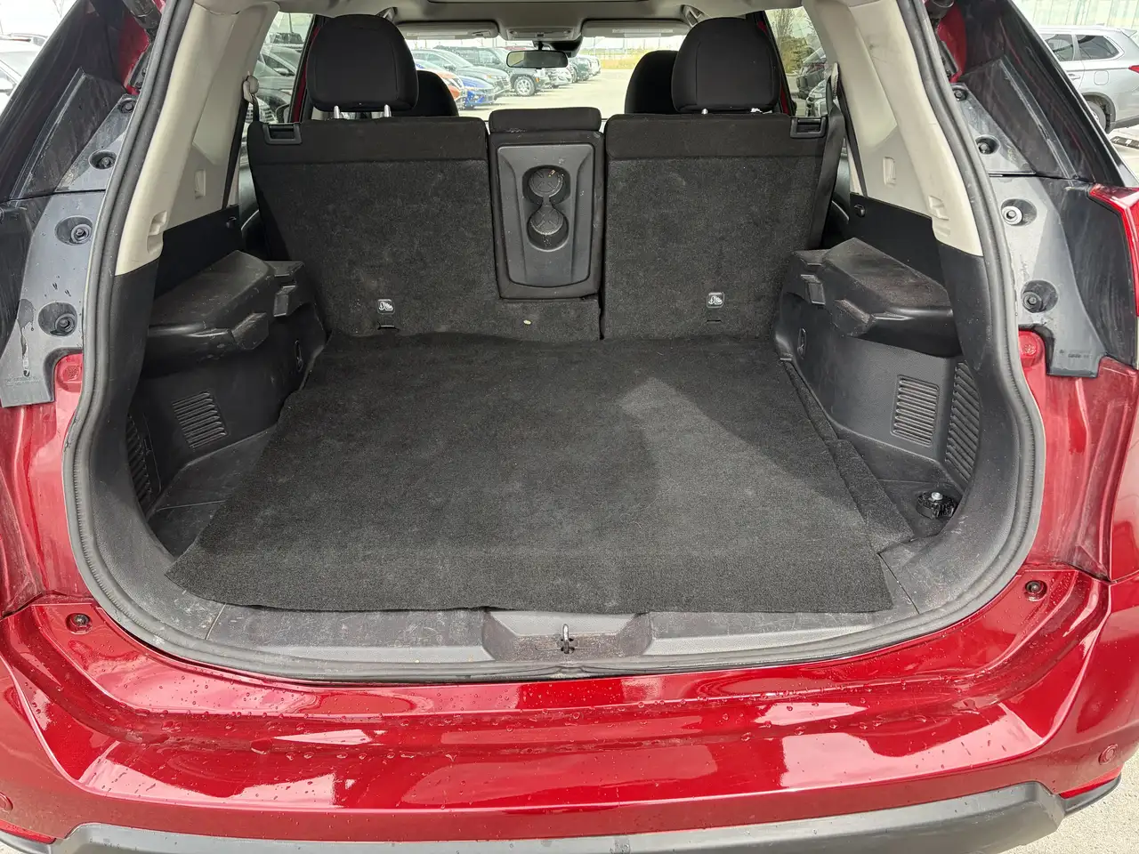 Nissan Rogue снимка Nissan Rogue