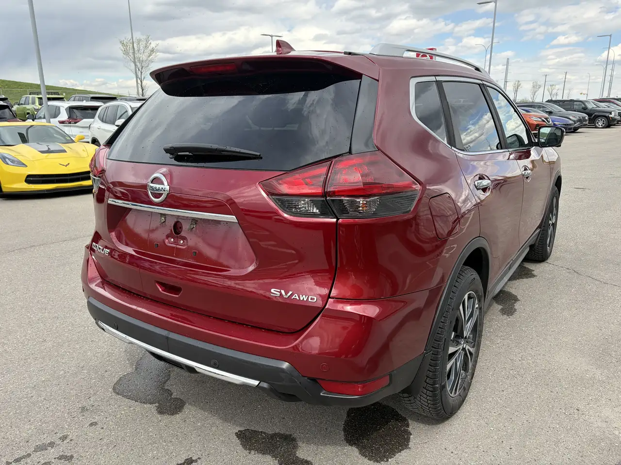 Nissan Rogue снимка Nissan Rogue
