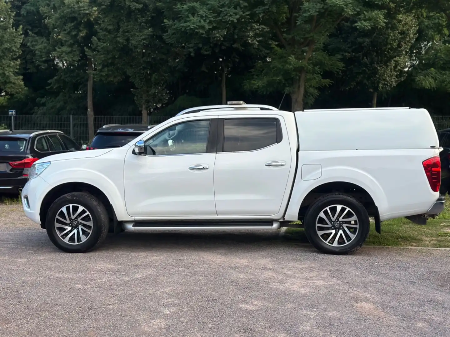 Nissan Navara NP300 Tekna Double Cab 4x4|360|SD|AHK|BAU Weiß - 2