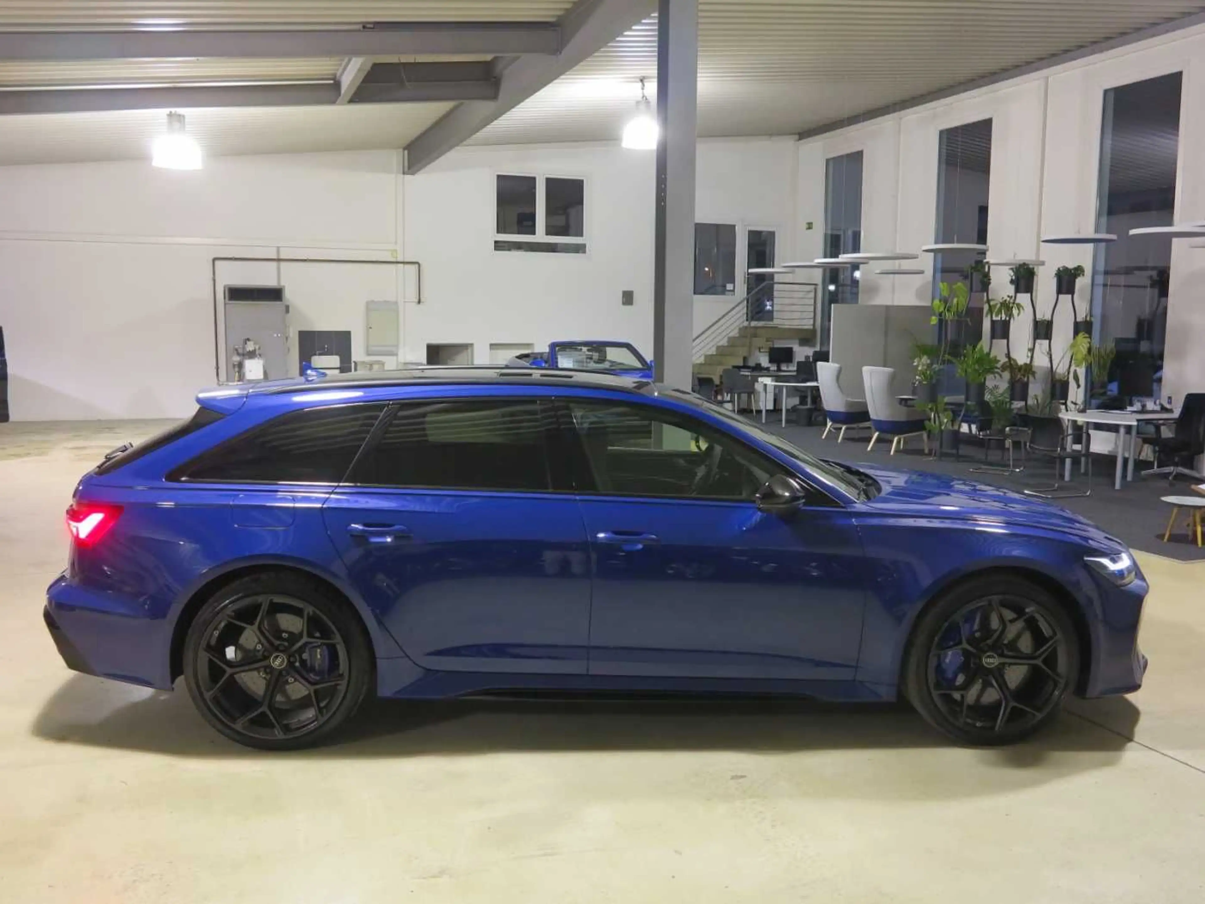 Audi RS6 Avant 4.0 TFSI quattro tiptronic performance — photo 13