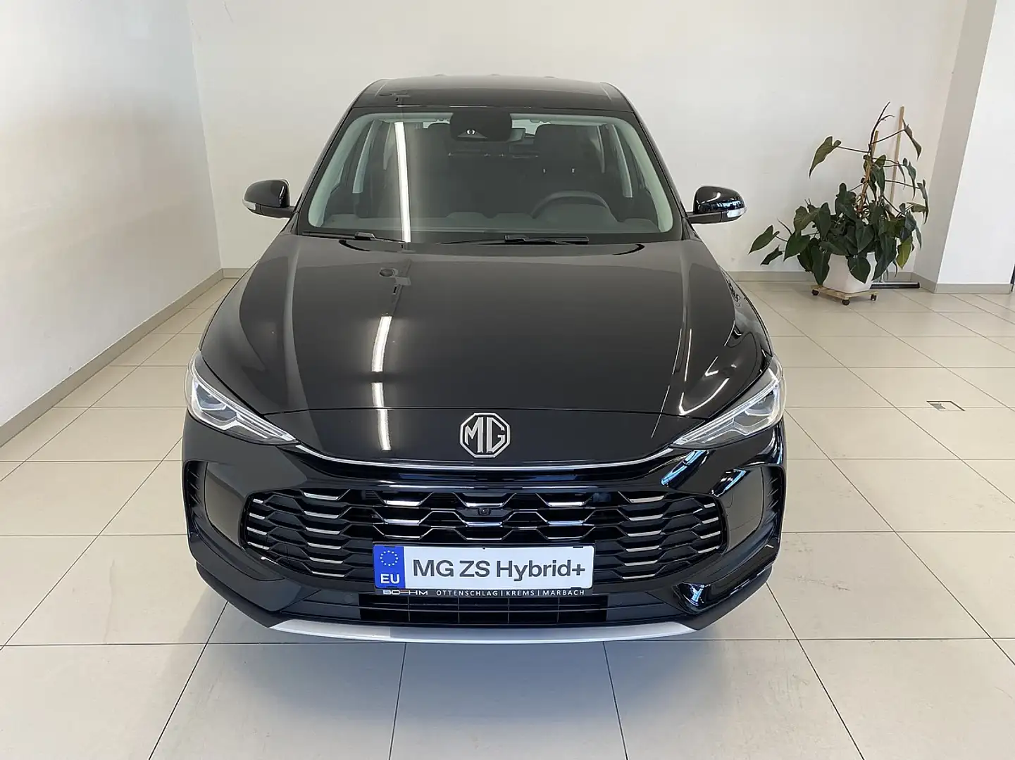 MG ZS 1.5 Hybrid+ Select Zwart - 2