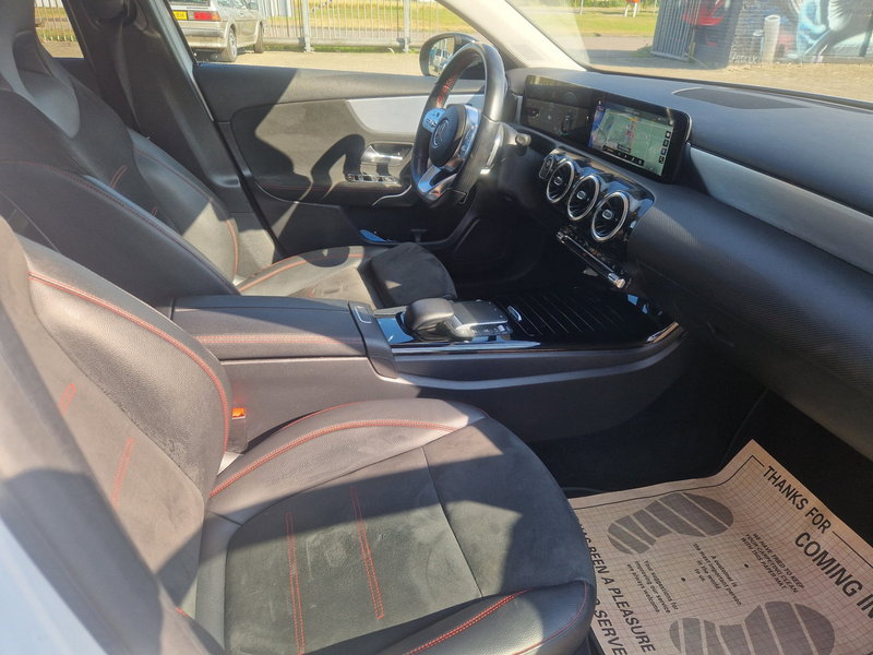 Mercedes-Benz A 250 e Premium Plus AMG pack — photo 13
