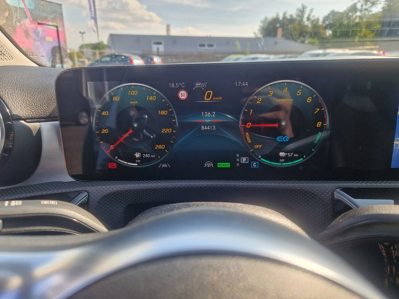 Mercedes-Benz A 250 e Premium Plus AMG pack — photo 8