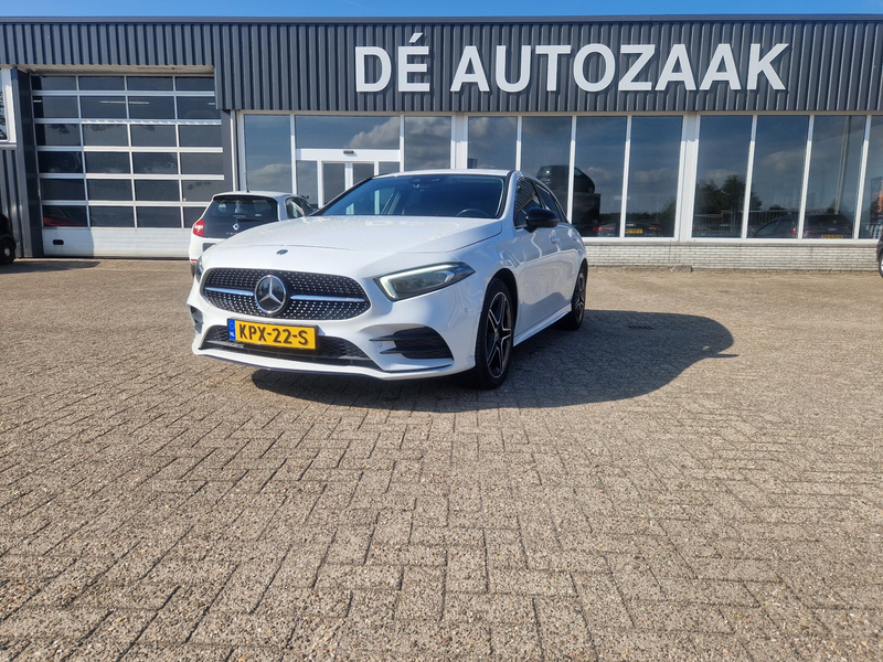 Mercedes-Benz A 250 e Premium Plus AMG pack — photo 3