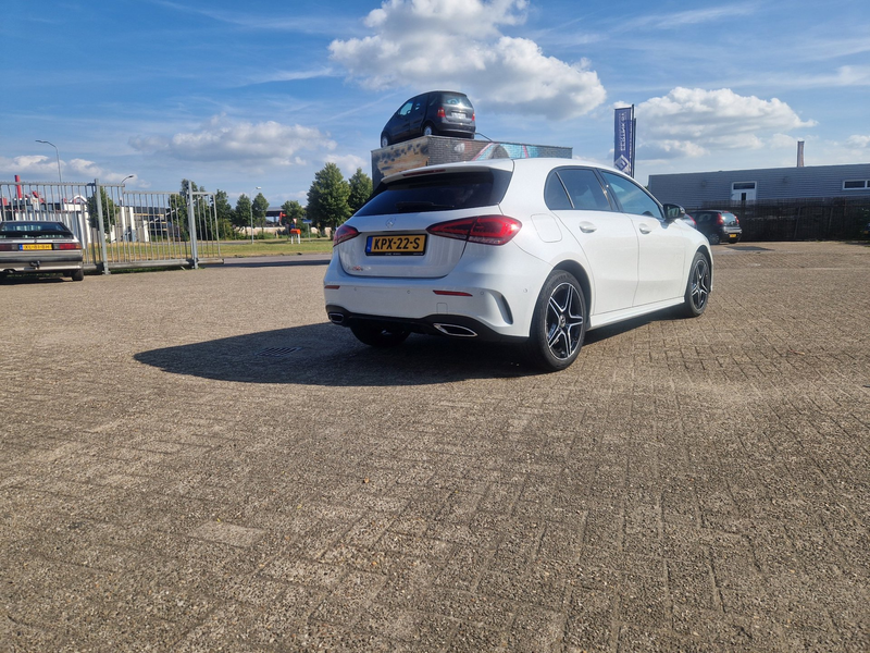 Mercedes-Benz A 250 e Premium Plus AMG pack — photo 4