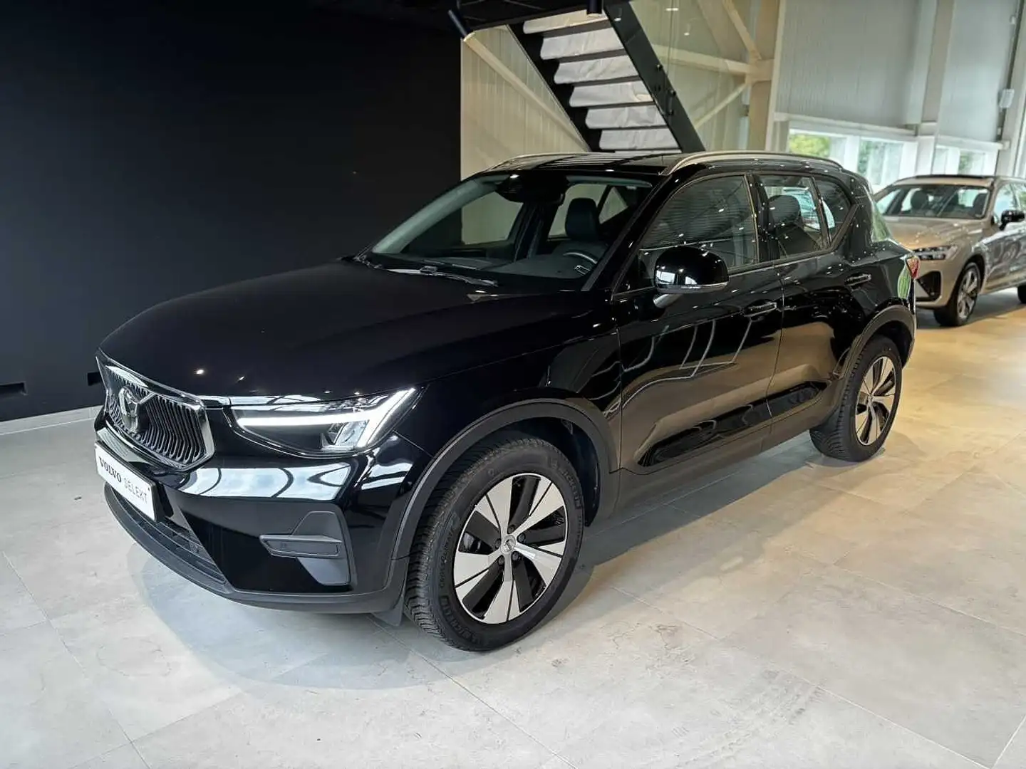 Volvo XC40 Core, T2 Automaat Micro hybrid, Benzine Nero - 1