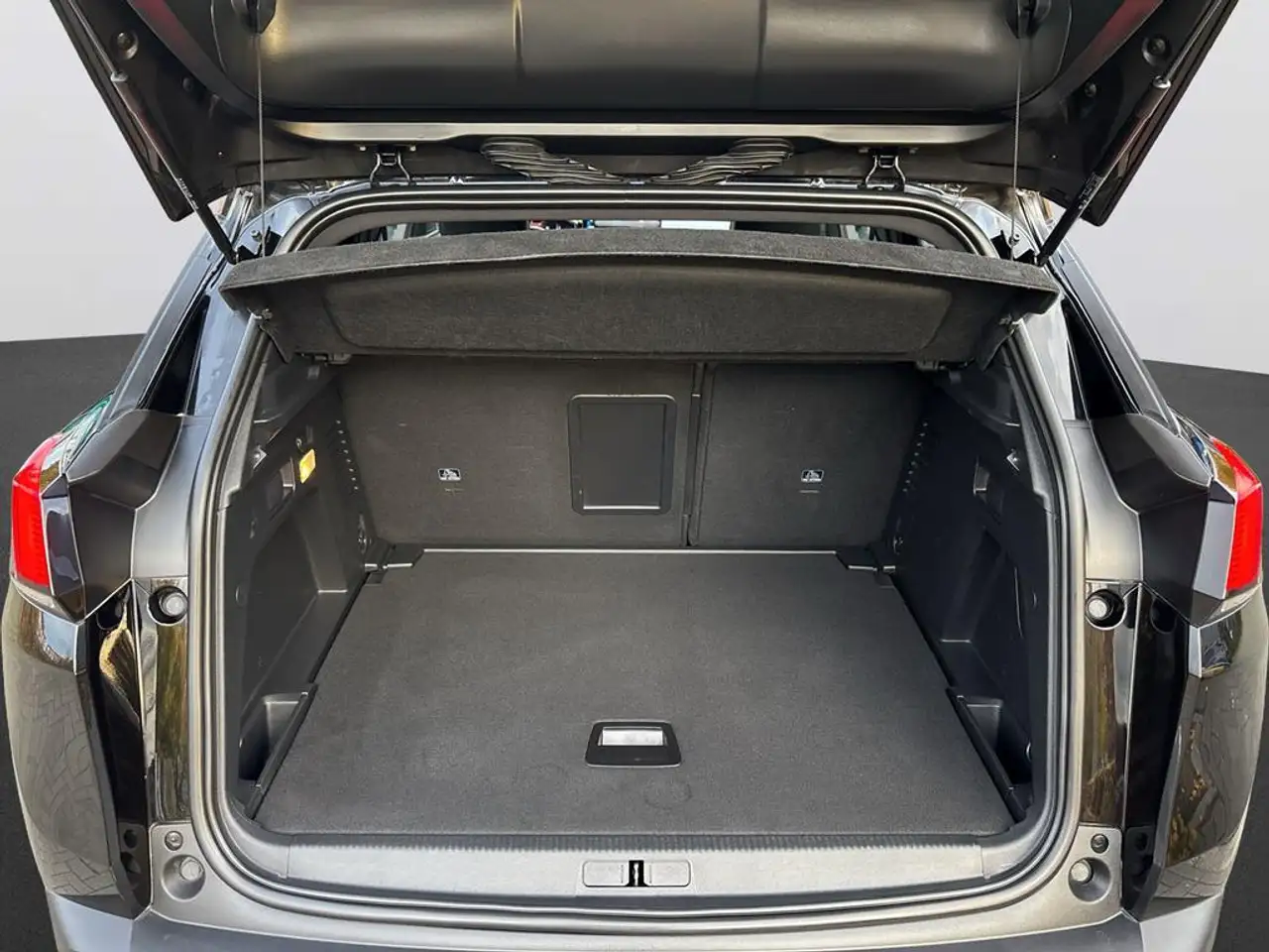 Peugeot 3008 Allure Pack PureTech 130 EAT8 8