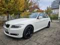 BMW 320 3er Touring Diesel 320d xDrive DPF Touring Bílá - thumbnail 1