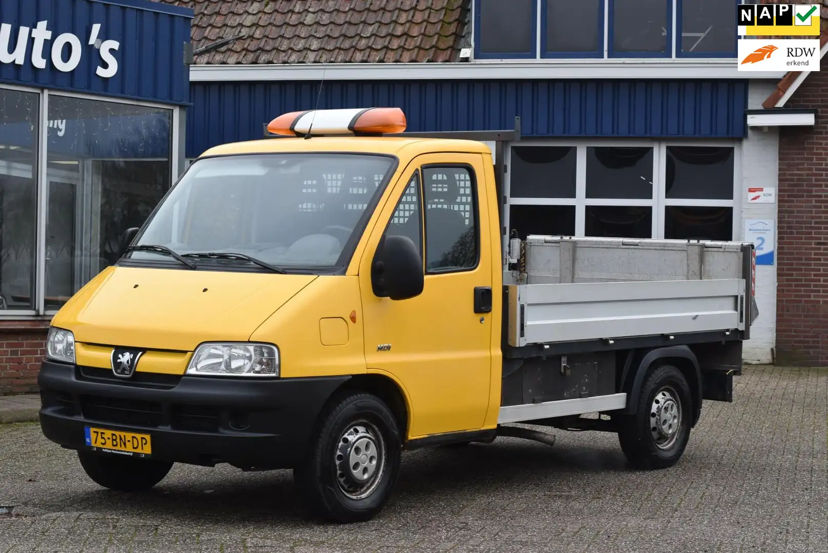 Peugeot Boxer 350M 2.2 HDI 147dkm Bakwagen met electrische klep Žlutá - 1
