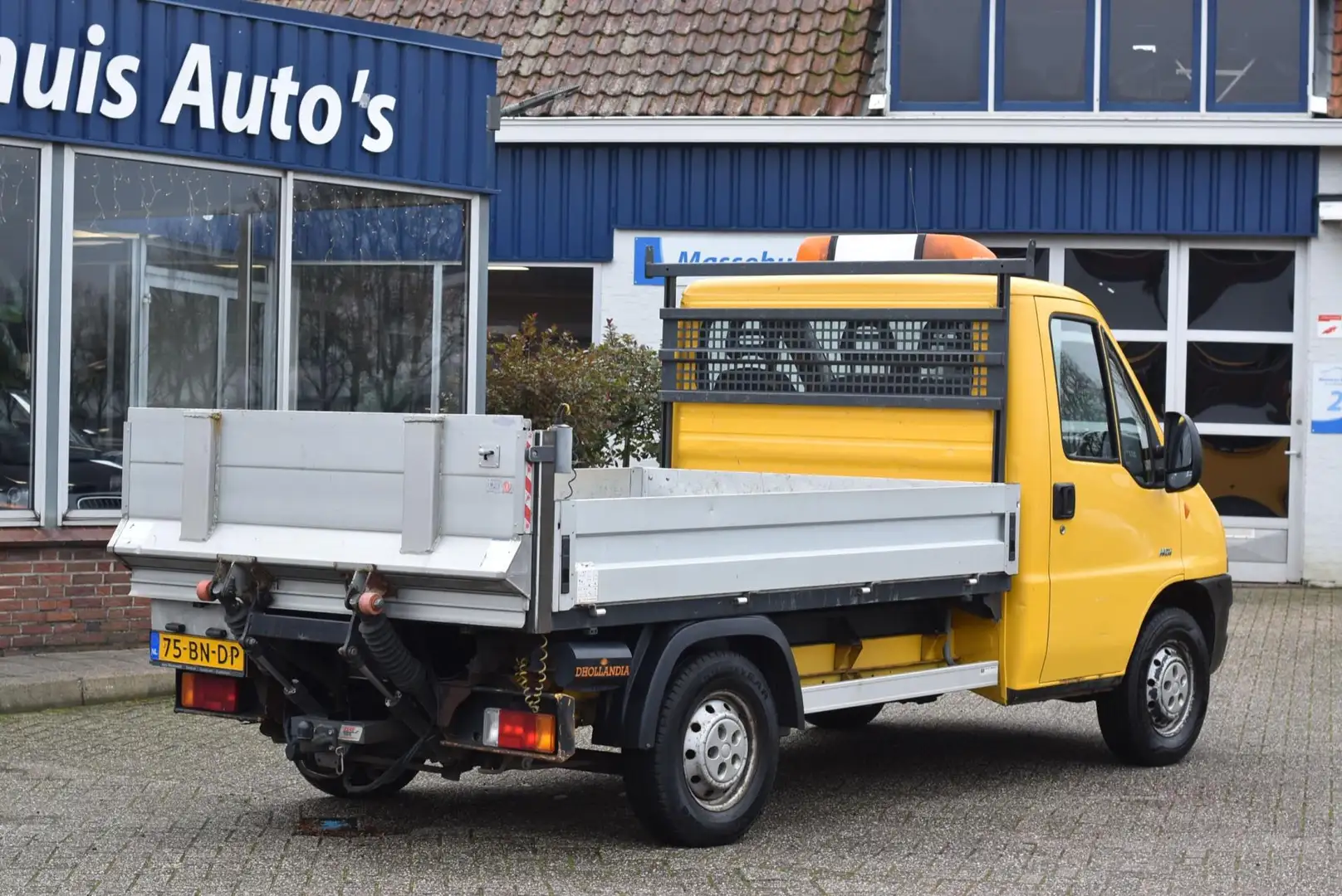 Peugeot Boxer 350M 2.2 HDI 147dkm Bakwagen met electrische klep Žlutá - 2