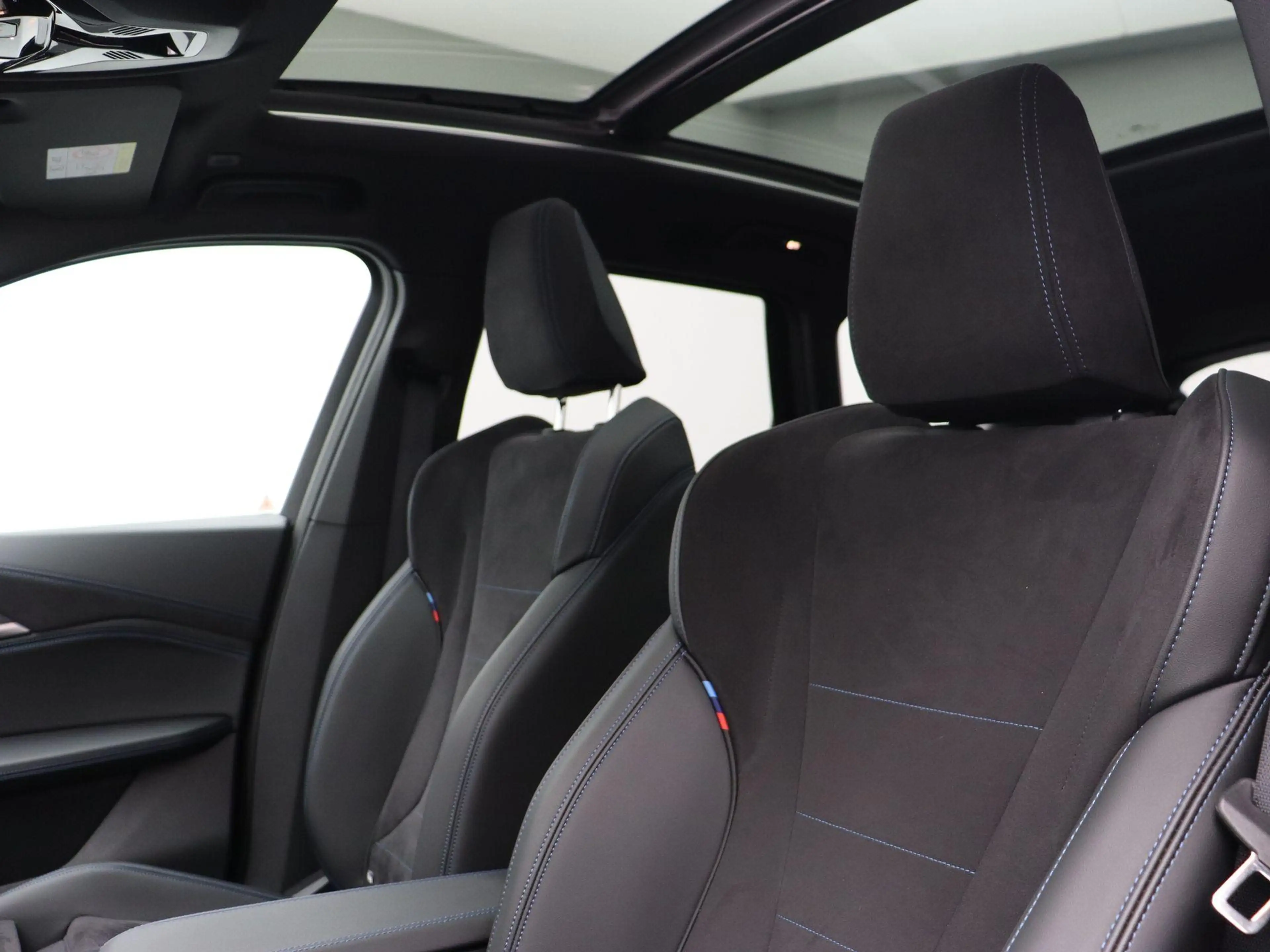 BMW X1 sdrive 20i M Sportpakket | Travel Pack | Achteruit — photo 11