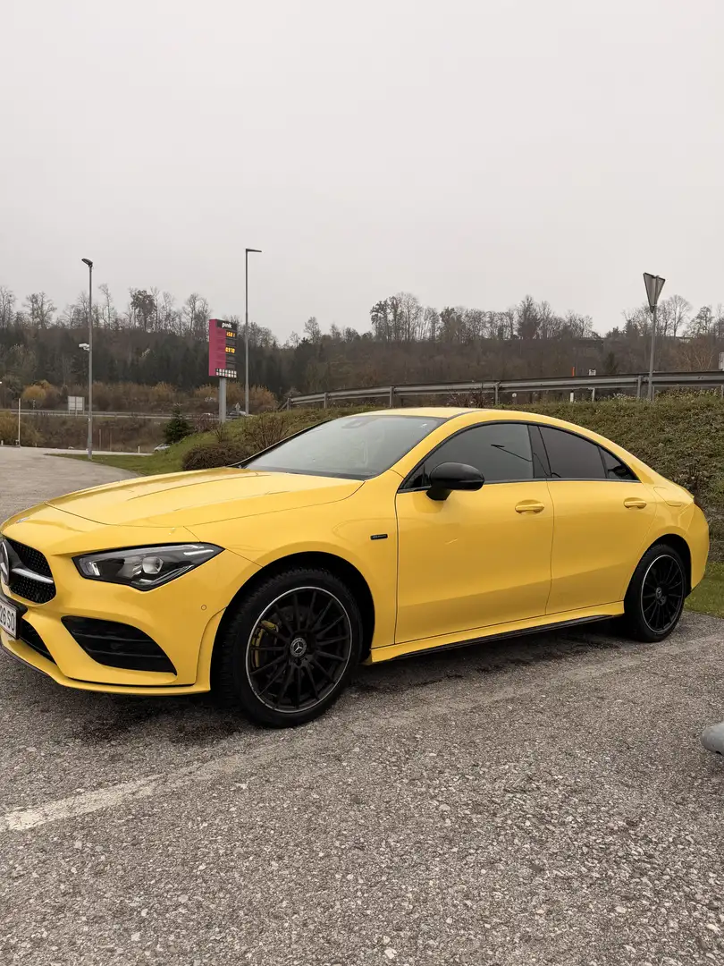 Mercedes-Benz CLA 250 250e PHEV Aut. Gelb - 1