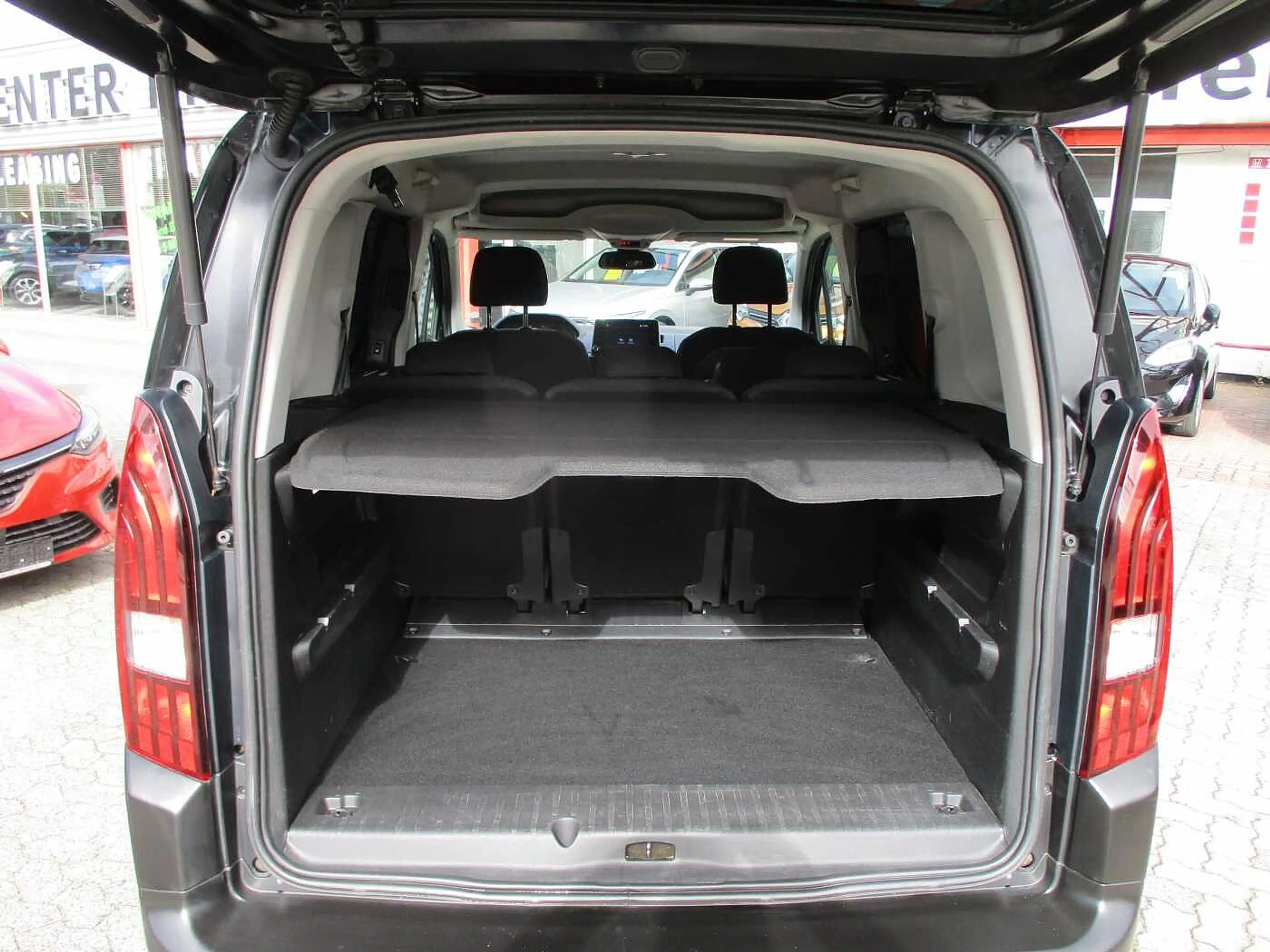 Peugeot Rifter BlueHDI 130  Allure, Scheckheft gepf. — photo 12