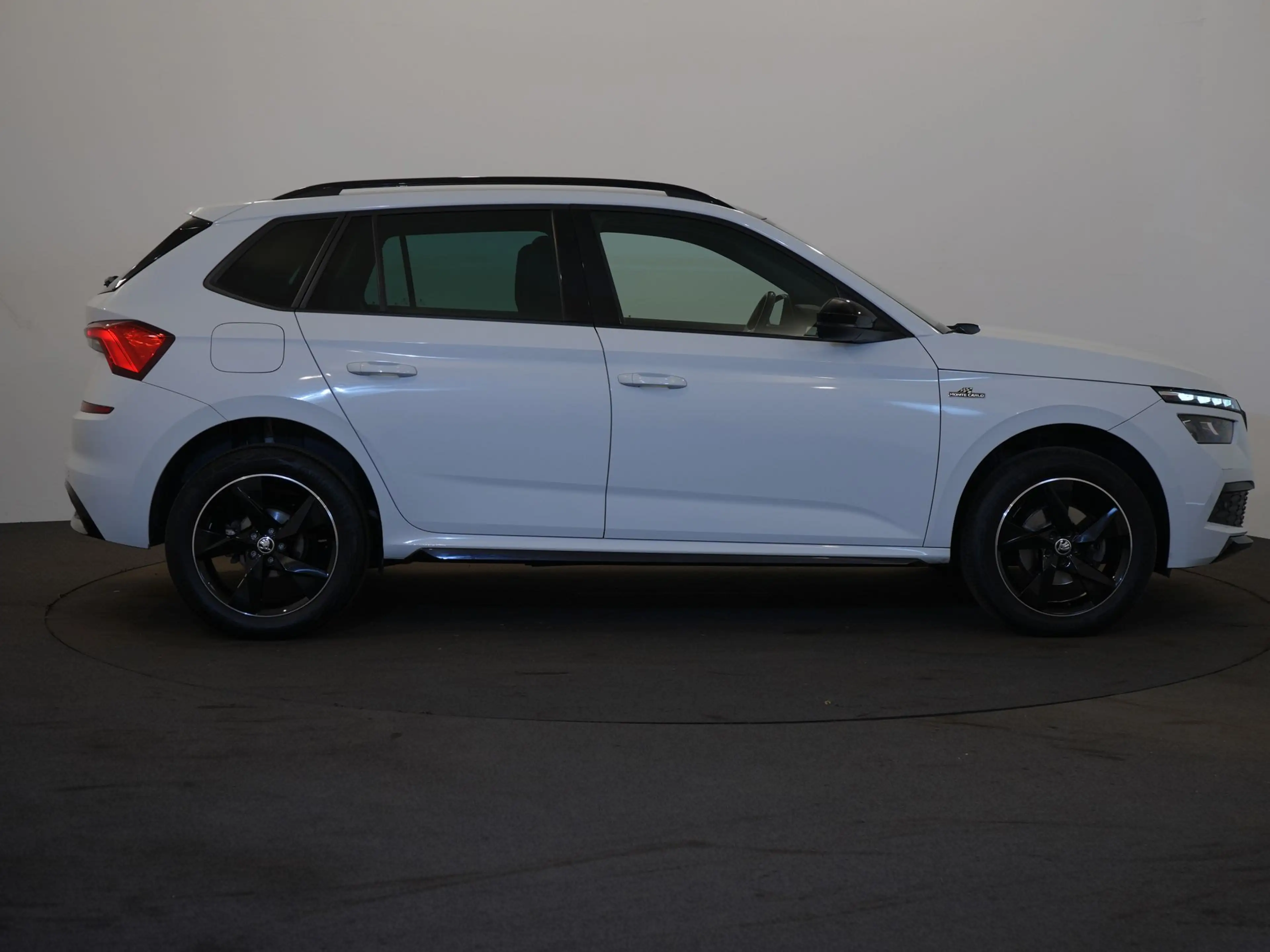 Skoda Kamiq Monte Carlo 1.0TSI|ACC|JA17|Virtual|Smart Link — photo 5