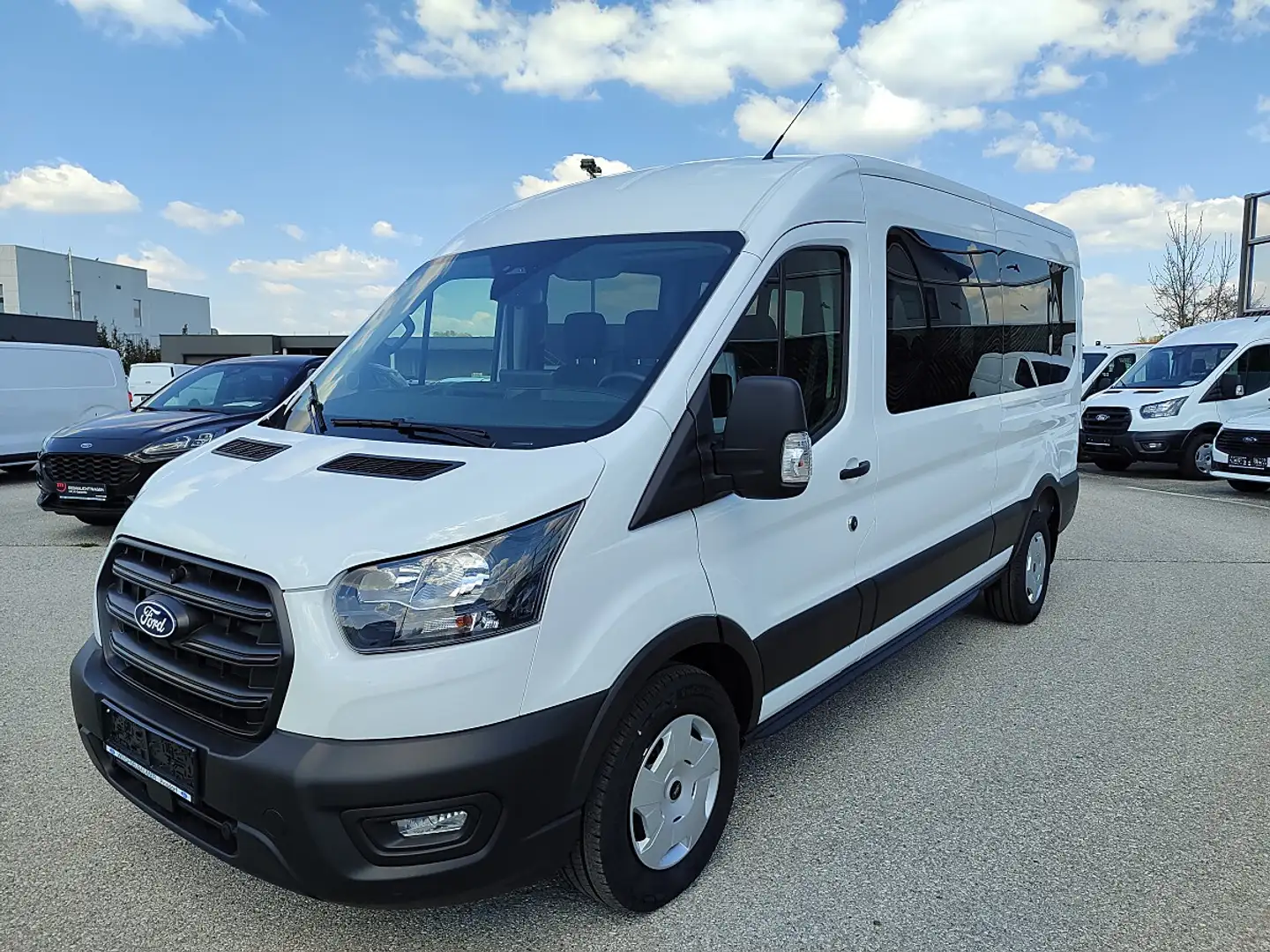Ford Transit Kombi 2,0 EcoBlue L3H2 350 Trend Aut. Weiß - 1
