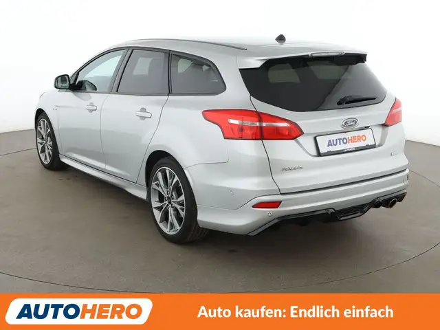 Ford Focus view 4