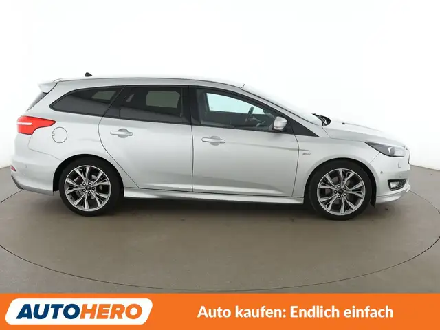 Ford Focus view 7