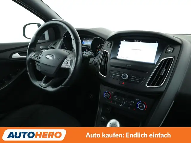 Ford Focus view 13