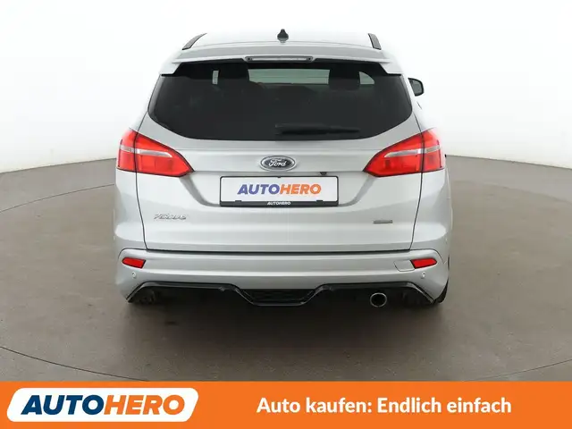 Ford Focus view 5