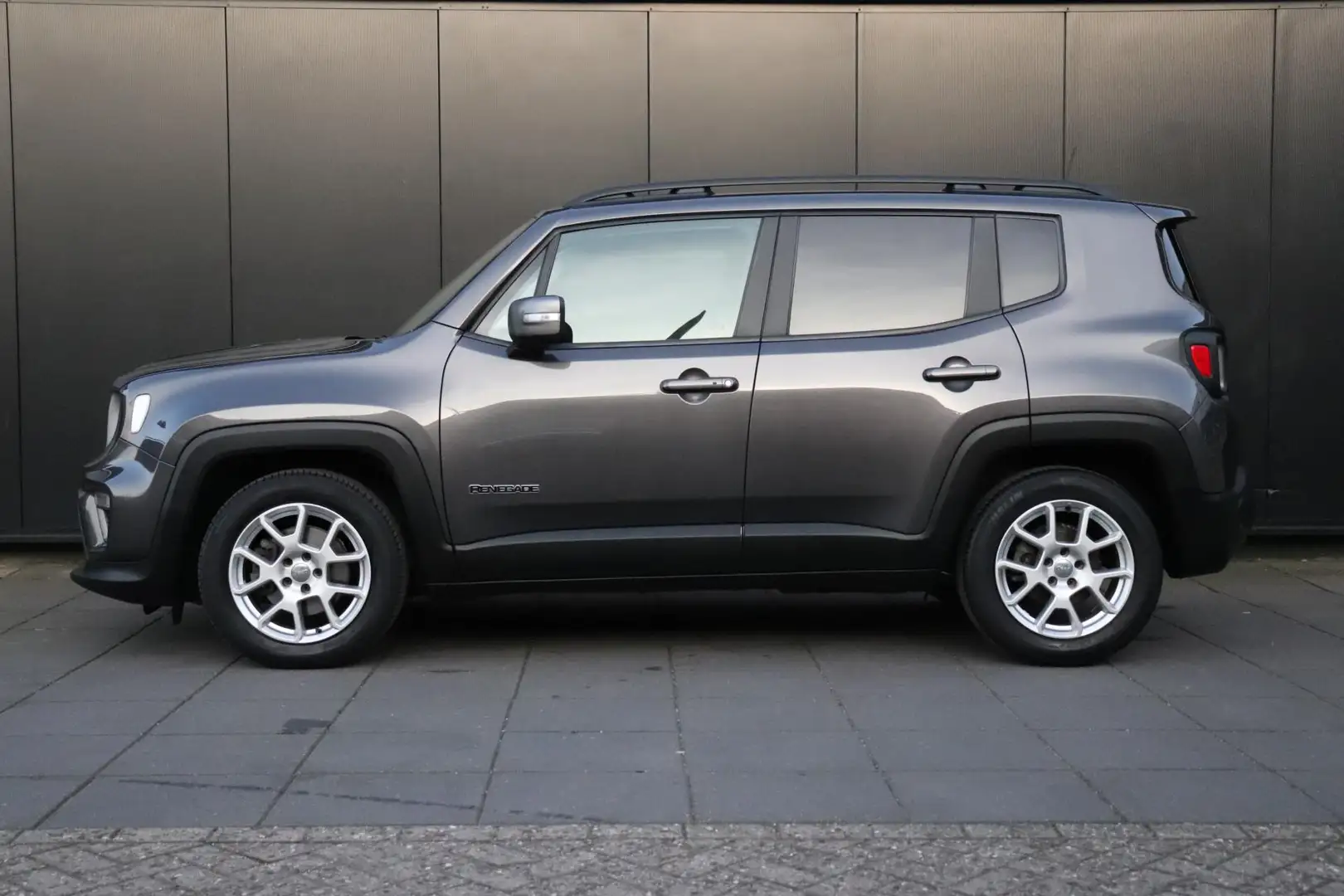 Jeep Renegade 1.3T Freedom 150 PK | PANO | NAVIGATIE | PDC | CRU Gris - 2