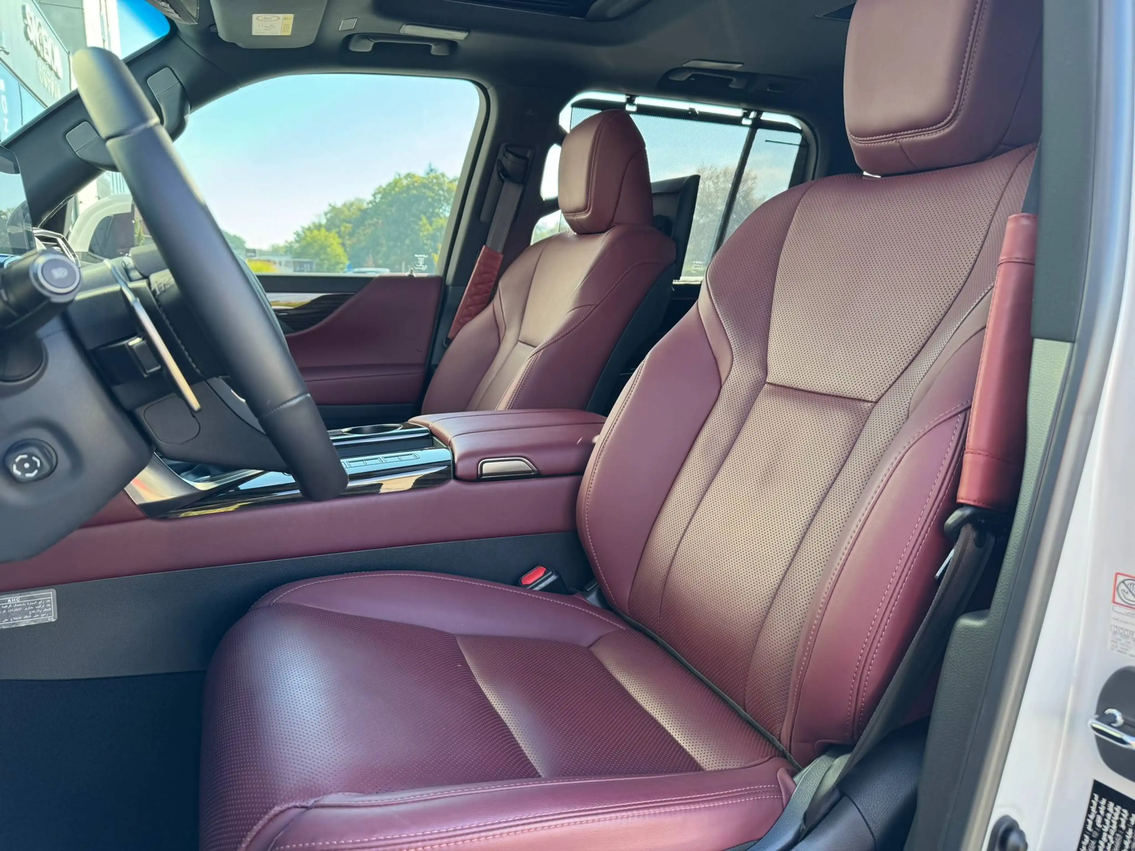 Lexus LX 600 3.5 V6 Twin Turbo/ 4WD/ 7 seats/ Almost Full-Option — photo 10