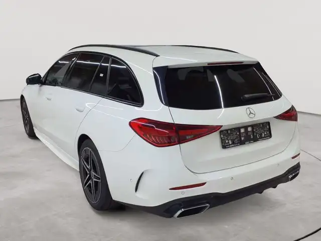 Mercedes-Benz C-Class view 5
