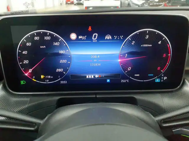 Mercedes-Benz C-Class view 11