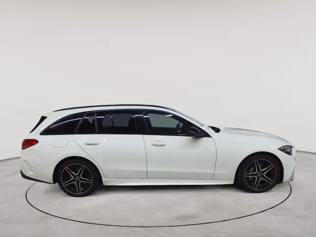 Mercedes-Benz C-Class view 3