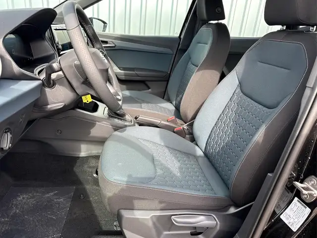 Seat Arona view 8