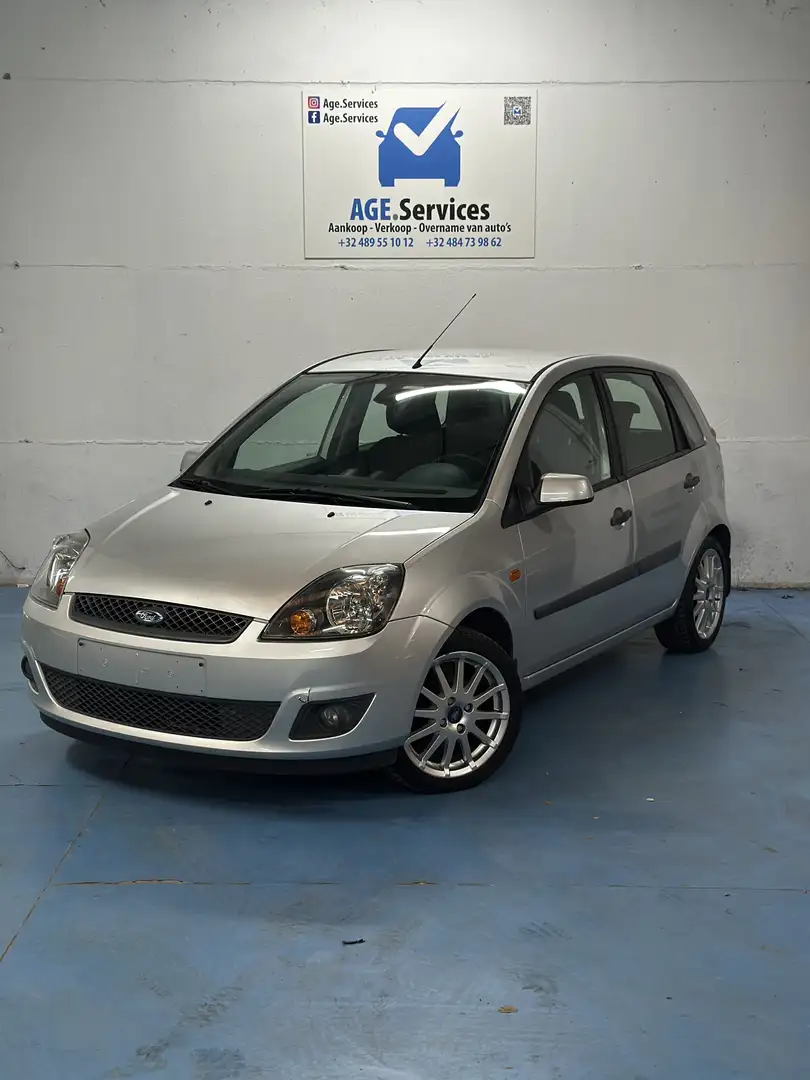 Ford Fiesta 1.4i 16v Ebony 12 mois de garantie - 1