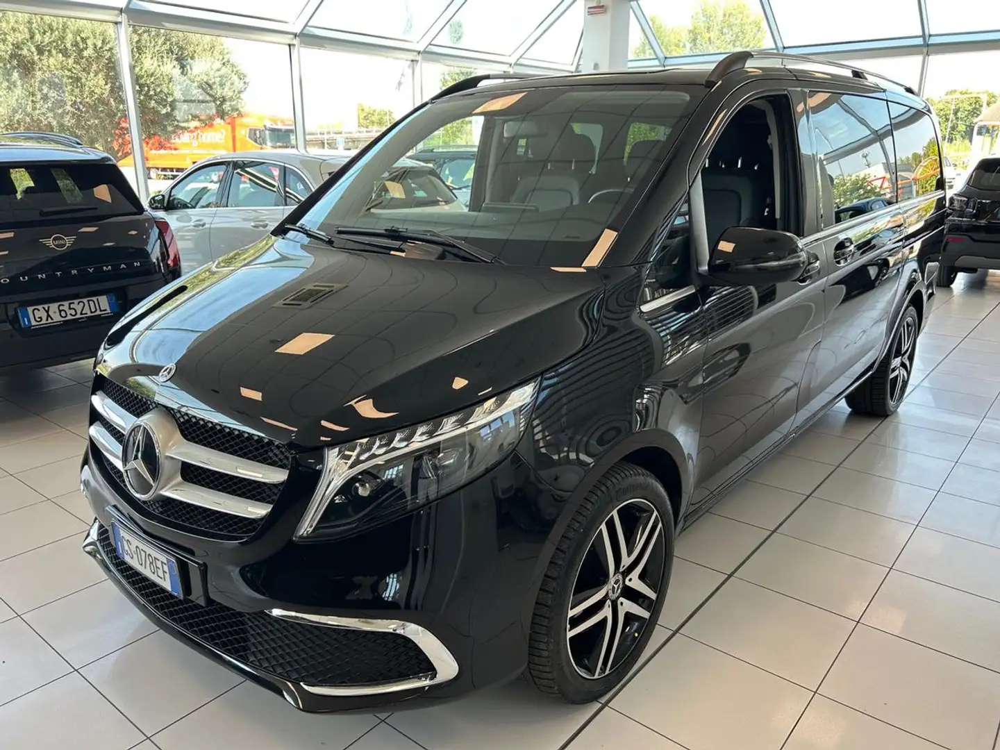 Mercedes-Benz V 250 d Automatic 4Matic Premium Long Noir - 1