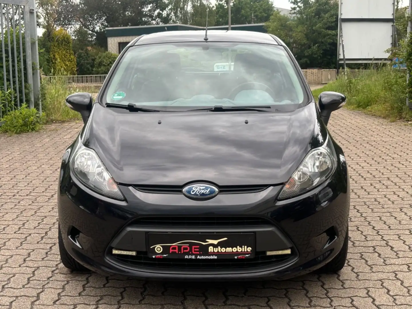 Ford Fiesta Trend 1.25 Klima TÜV/AU NEU Schwarz - 2