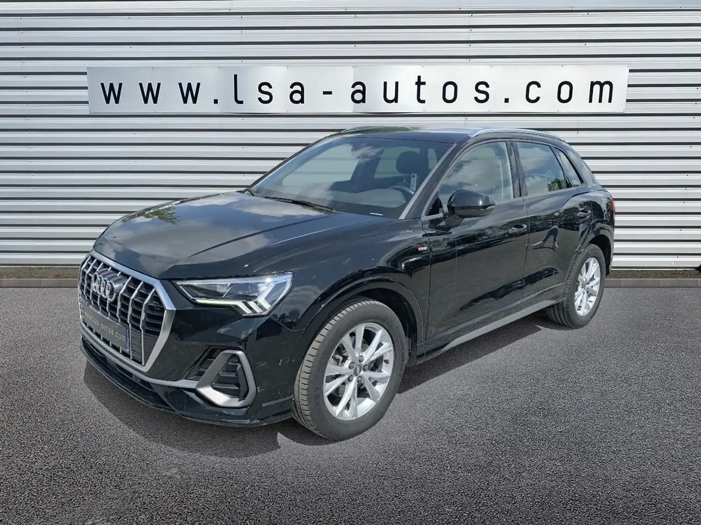 Audi Q3 1.5 35 TFSI 150  S-tronic S-Line Noir - 1