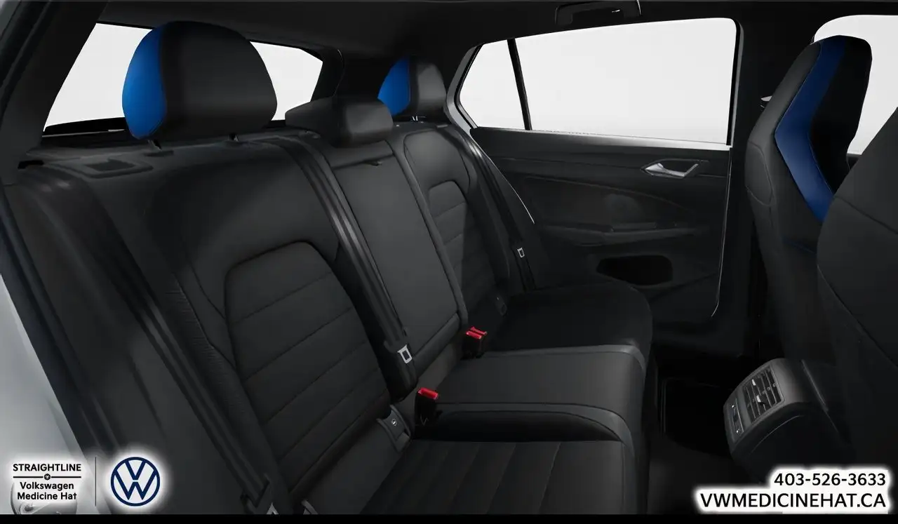 Volkswagen Golf R снимка Volkswagen Golf R