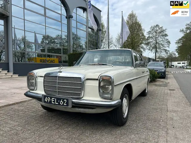 Mercedes-Benz 280 200-280 (W115) 200 LPG apk en wegenbelasting vrij