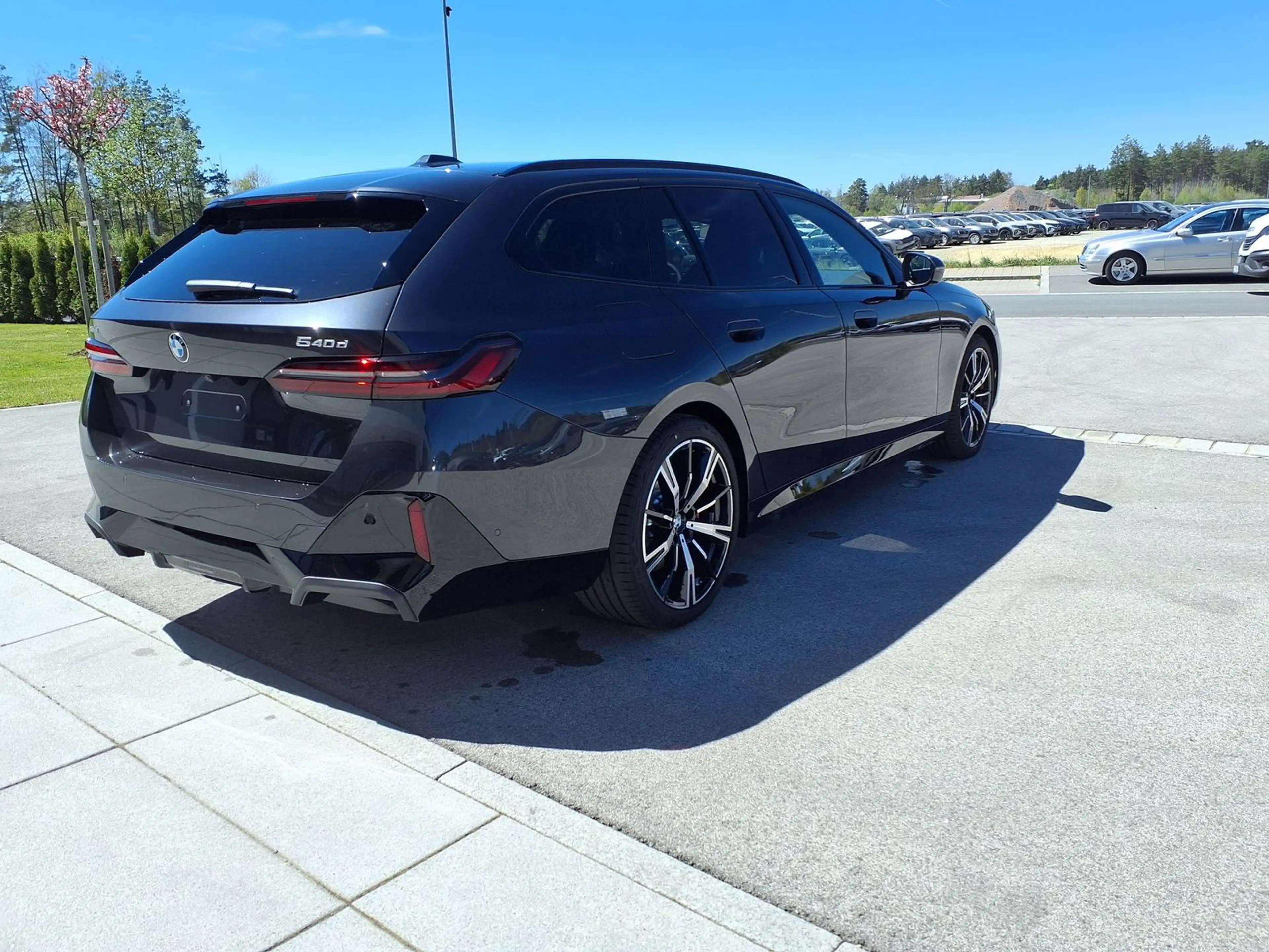 BMW 540 Touring M Sportpaket Pro ACC|AHK|RFK|Matr... — photo 3