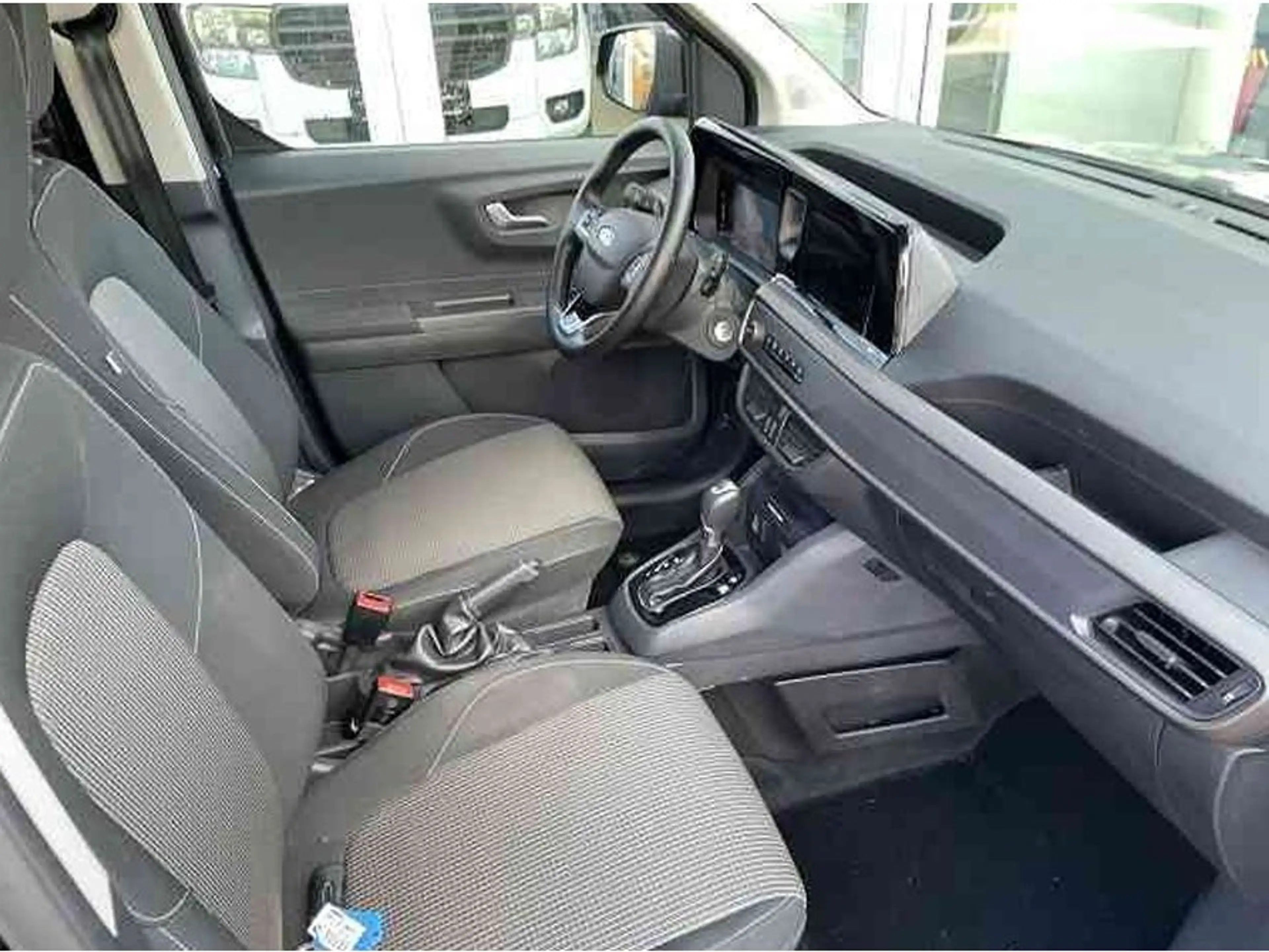 Ford Tourneo Courier 1.0 Aut./KAMERA/ACC/SHZ/AHK/LHZ/ — photo 4