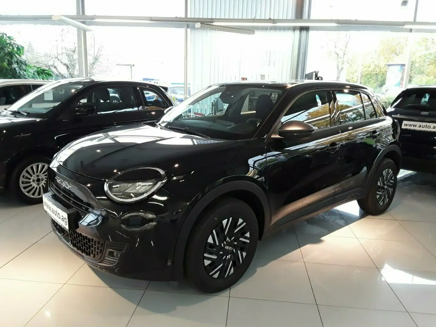 Fiat 600 1.2 M-HYBRID WINTER KLIMA Schwarz - 2