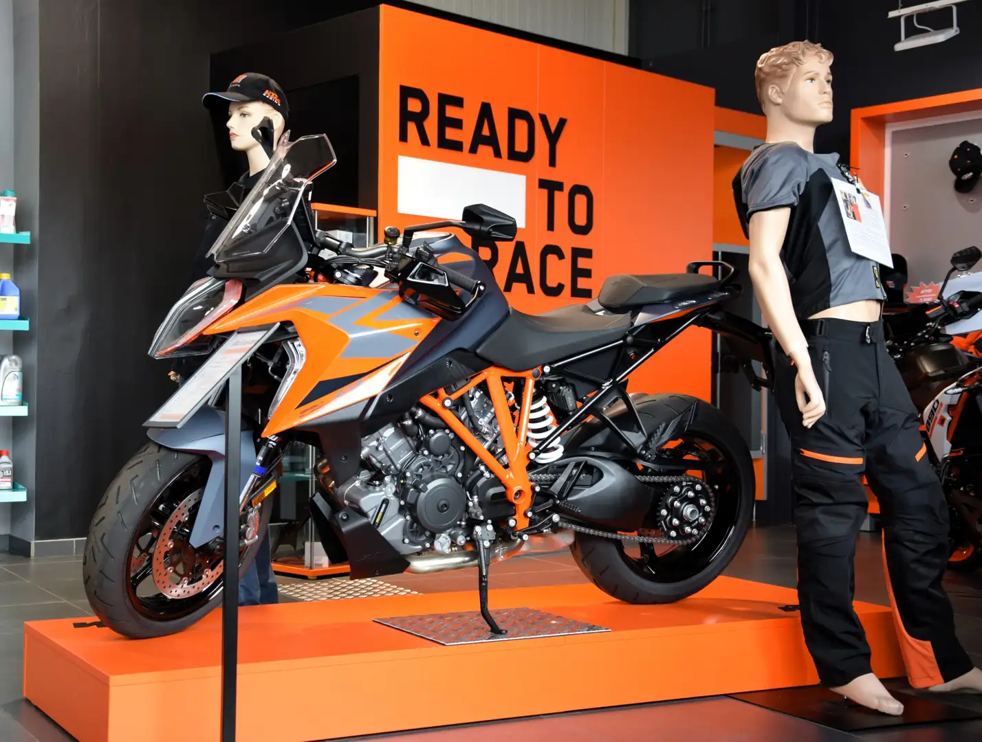 KTM 1290 Super Duke GT Oranje - 1
