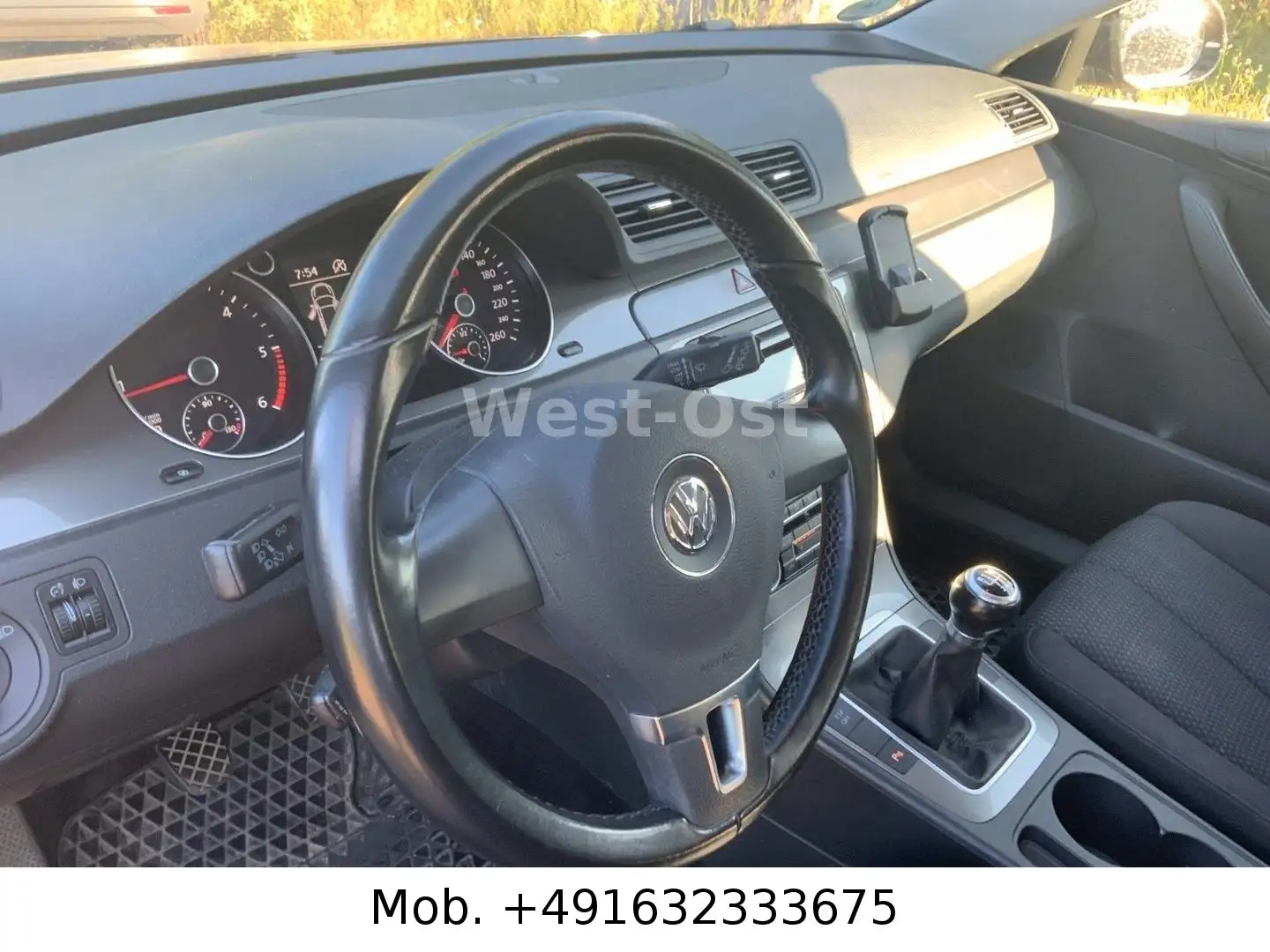 Volkswagen Passat Variant TDI BlueMotion Klima PDC Euro 5 Zwart - 2