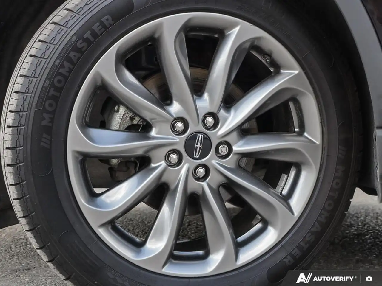 Lincoln Corsair photo Lincoln Corsair
