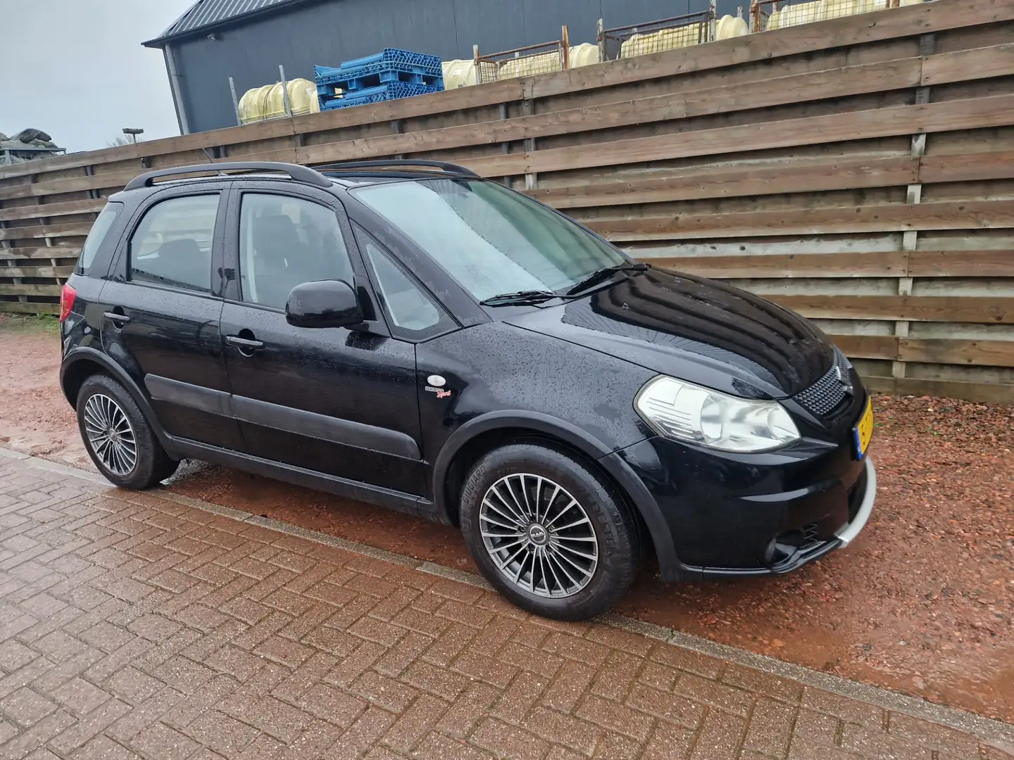 Suzuki SX4 1.6 Bruss Sport Zwart - 1