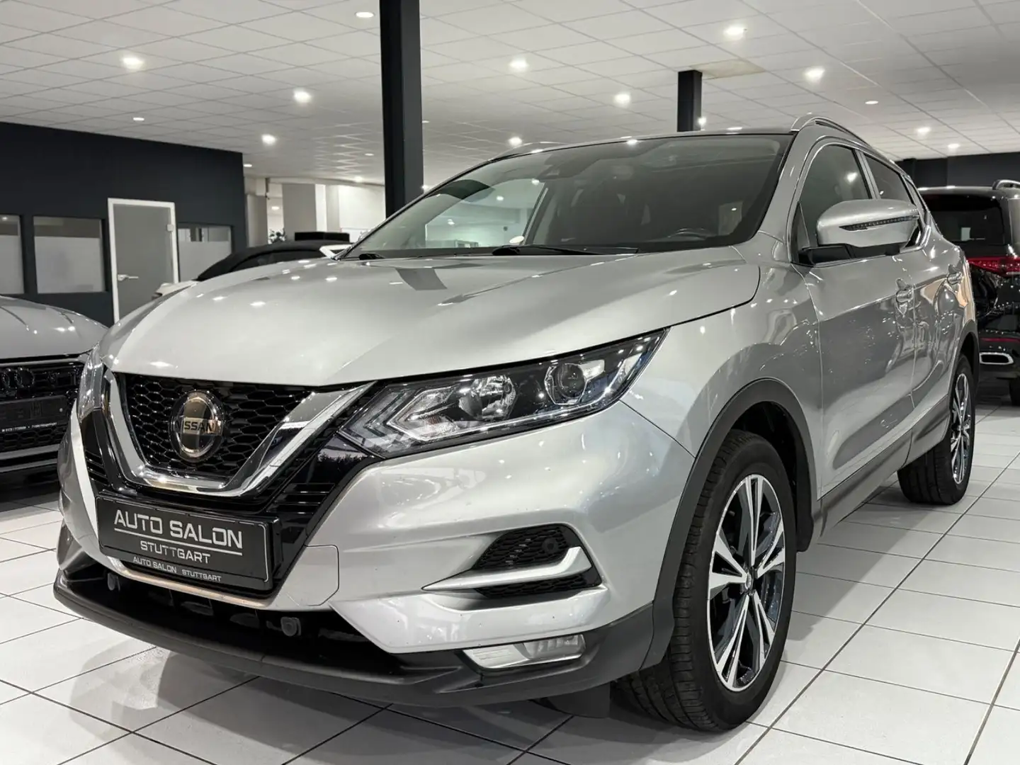 Nissan Qashqai Zama*PANO*AHK*NAVI*KLIMA*360°*TEMP*MFL* Silber - 1