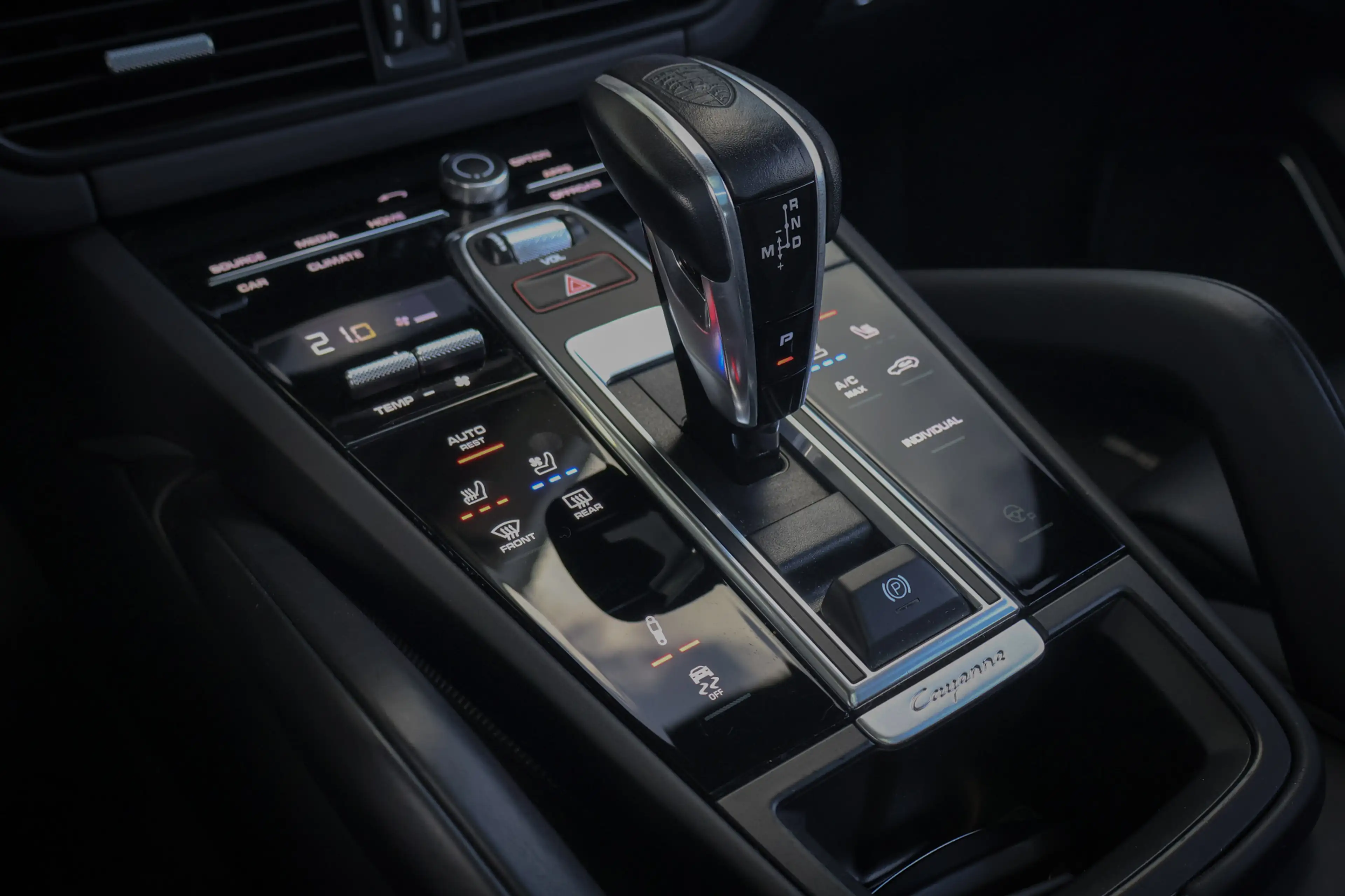 Porsche Cayenne 3.0 E-Hybrid Platinum Edition BTW AUTO | TECHART V — photo 9