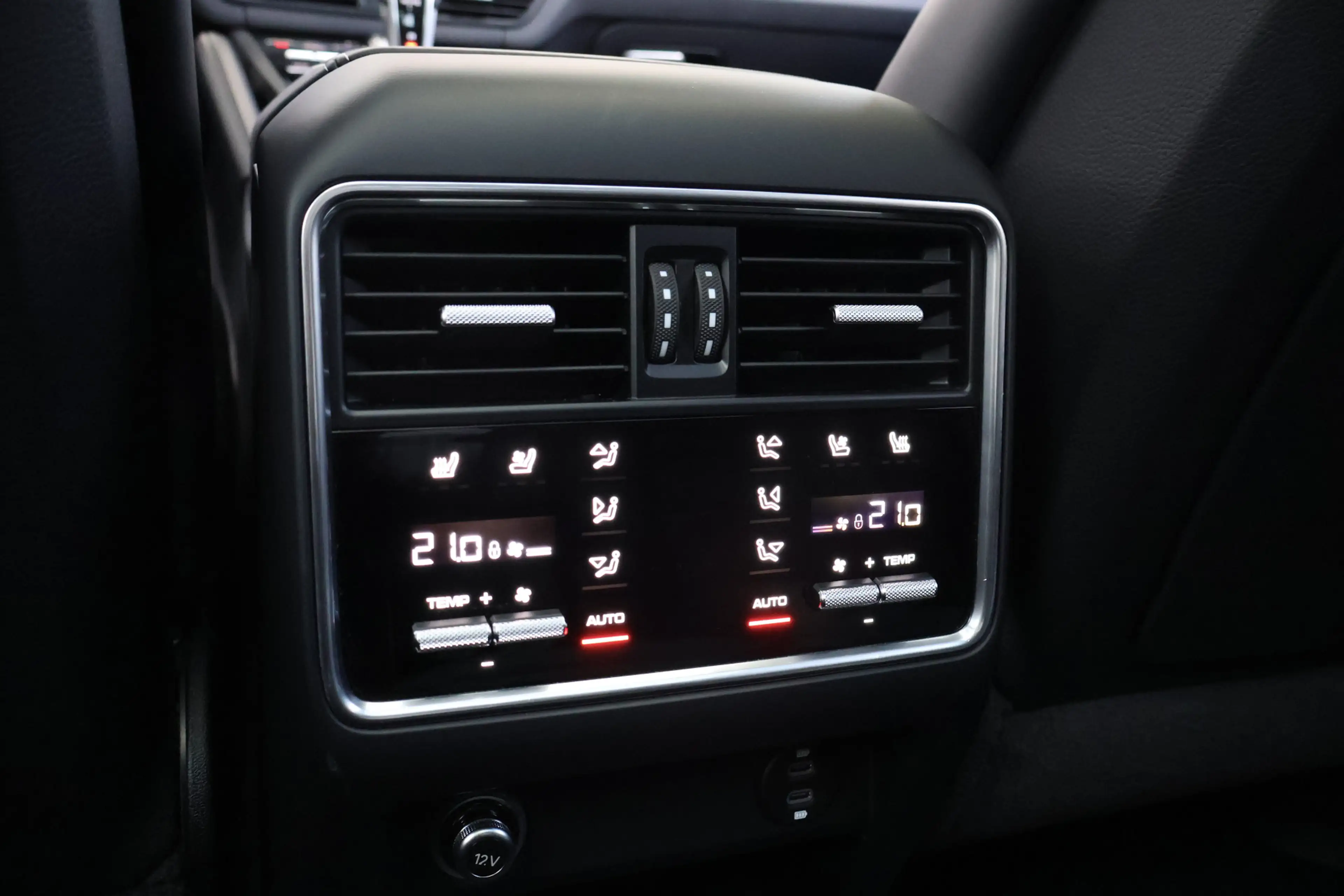 Porsche Cayenne 3.0 E-Hybrid Platinum Edition BTW AUTO | TECHART V — photo 26