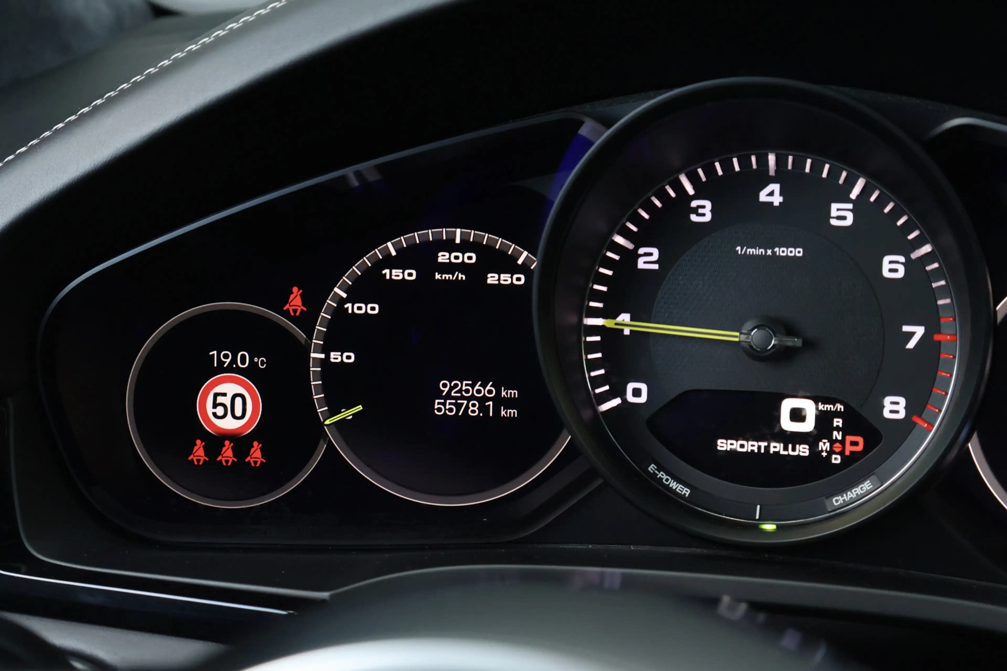 Porsche Cayenne 3.0 E-Hybrid Platinum Edition BTW AUTO | TECHART V — photo 31