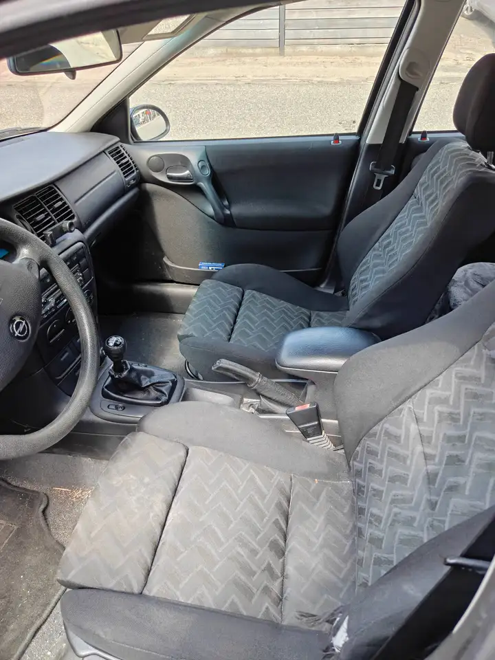 Opel Vectra 1.6-16V Business Edition, foto 5
