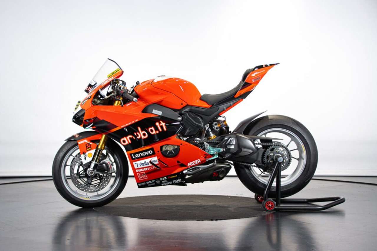 Ducati Panigale V4 BAUTISTA 2022 WORLD CHAMPION REPLICA