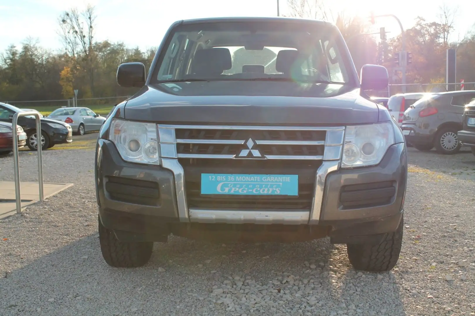 Mitsubishi Pajero 3.2 DI-D/7Sitze/5 Türig/Anhängerkupplung/ Grau - 1