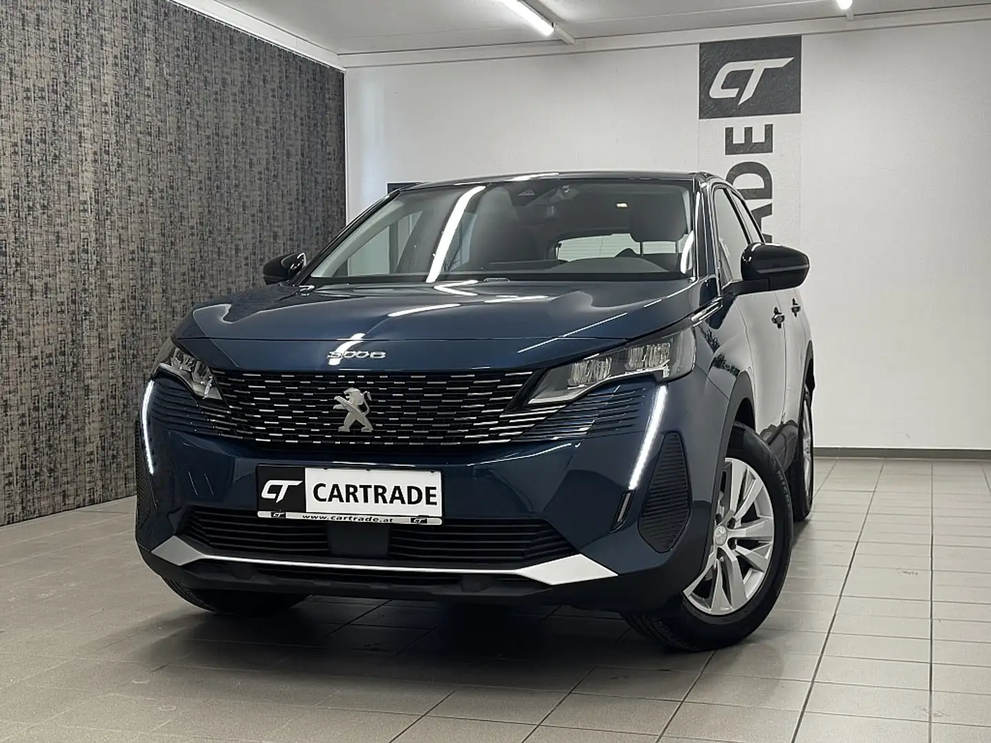 Peugeot 3008 PureTech 130 EAT8 Active Blau - 1